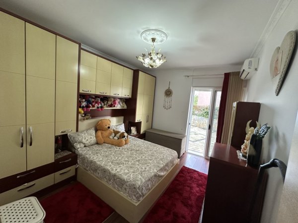 SHITET SHTEPIA 2+1+2 plus 2 VERANDA TE LIQENI THATE