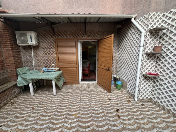 SHITET SHTEPIA 2+1+2 plus 2 VERANDA TE LIQENI THATE