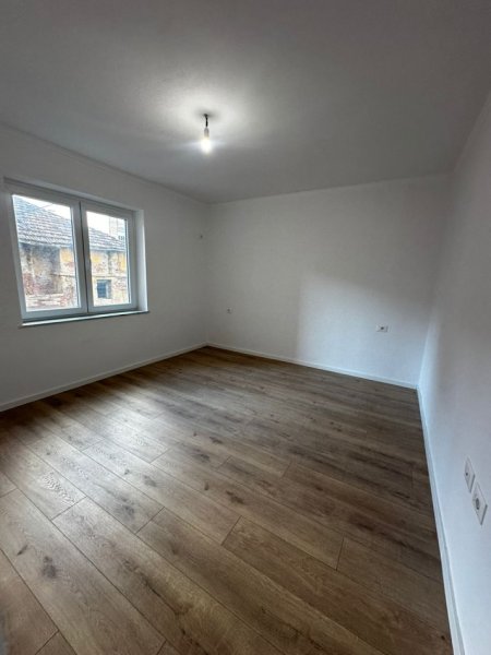 Tirane, jepet me qera apartament Kati 2, 85 m² 900 € 