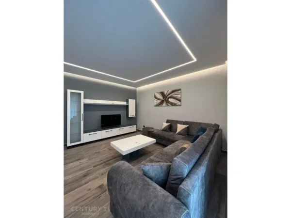 Tirane, jepet me qera apartament 1+1 Kati 2, 84 m² 800 € (Farke)