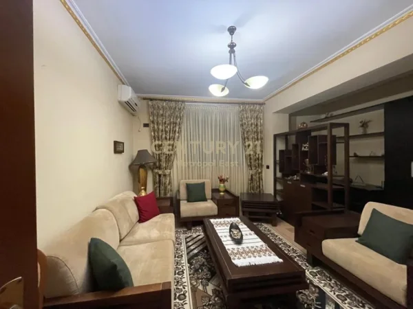 Tirane, jepet me qera apartament 2+1+Ballkon Kati 3, 115 m² 1.500 € (Rruga Abdyl Frasheri)