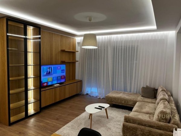 Tirane, jepet me qera apartament 2+1 Kati 4, 113 m² 1.000 € (Liqeni Thate)