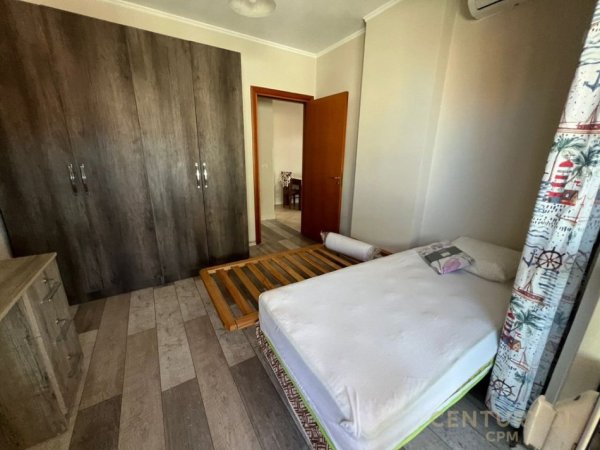 Tirane, jepet me qera apartament 2+1 Kati 8, 102 m² 701 € (Rruga e Kavajes)