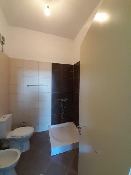 Tirane, jepet me qera apartament 2+1 Kati 8, 85 m² 500 € (Astir, Tiranë)