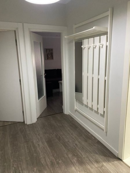 Tirane, jepet me qera apartament 2+1 Kati 2, 75 m² 550 € (Rruga Xhenefiz keko)
