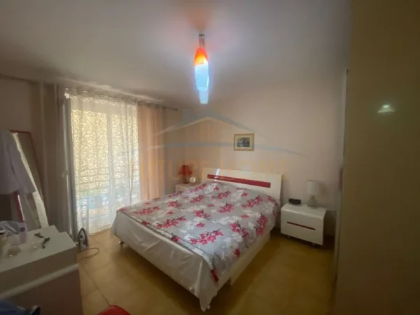 Tirane, shitet apartament 1+1+Ballkon Kati 4, 52 m² 110.000 € (Rruga Mine Peza)