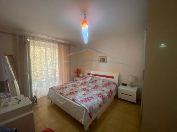 Tirane, shitet apartament 1+1+Ballkon Kati 4, 52 m² 110.000 € (Rruga Mine Peza)