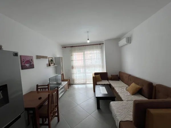 Tirane, jepet me qera apartament 1+1 Kati 2, 60 m² 500 € (Rruga Mikel Maruli)