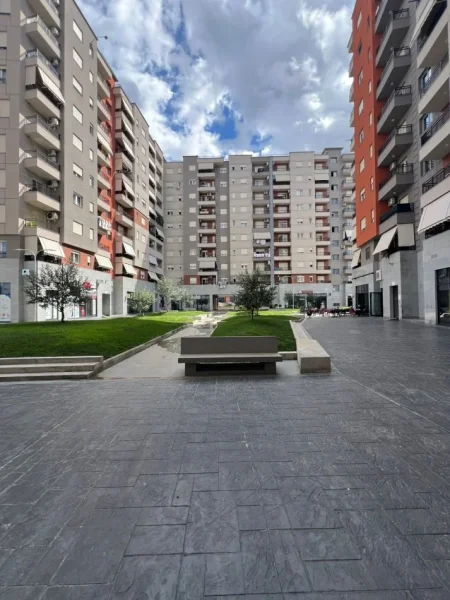 Tirane, jepet me qera apartament 1+1 Kati 2, 60 m² 500 € (Rruga Mikel Maruli)