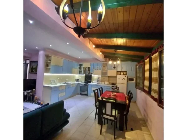 Tirane, jepet me qera apartament 2+1 Kati 6, 127 m² 600 € (Don Bosko)