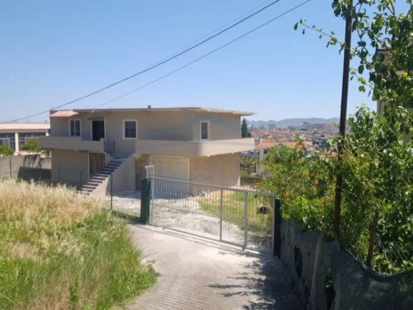 Durres, shitet shtepi , 140.000 € 