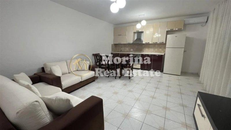 Tirane, jepet me qera shtepi 1 Katshe , 130 m² 500 € (Selite)
