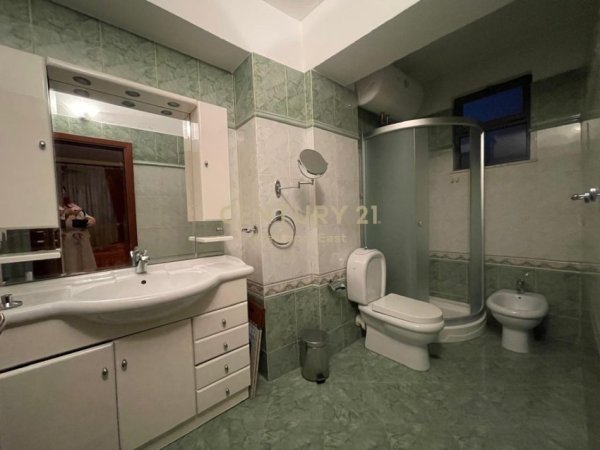 Tirane, jepet me qera apartament 2+1+Aneks+Ballkon Kati 3, 115 m² 1.500 € (Prane Xheko Imperial)