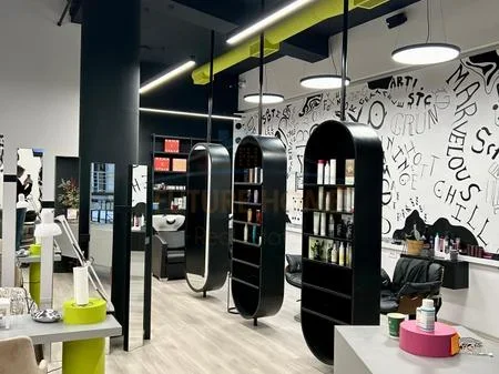 Tirane, shitet ambjent biznesi Kati 0, 88 m² 65.000 € (Komuna e Parisit)