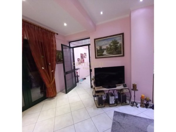 Tirane, jepet me qera apartament 2+1 Kati 6, 127 m² 600 € (DON BOSKO)