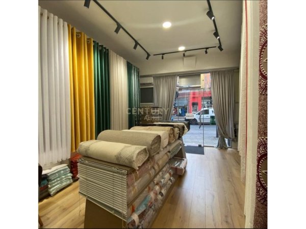 Tirane, shitet ambjent biznesi Kati 0, 26 m² 35.000 € (Selvia)
