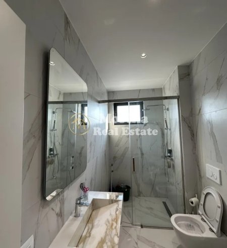 Tirane, jepet me qera apartament 3+1+Ballkon Kati 11, 126 m² 1.000 € (Astir)