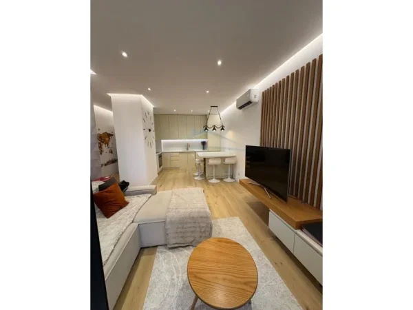 Tirane, shitet apartament 2+1+Ballkon Kati 3, 110 m² 225.000 € (RRUGA TISH DAHIA)