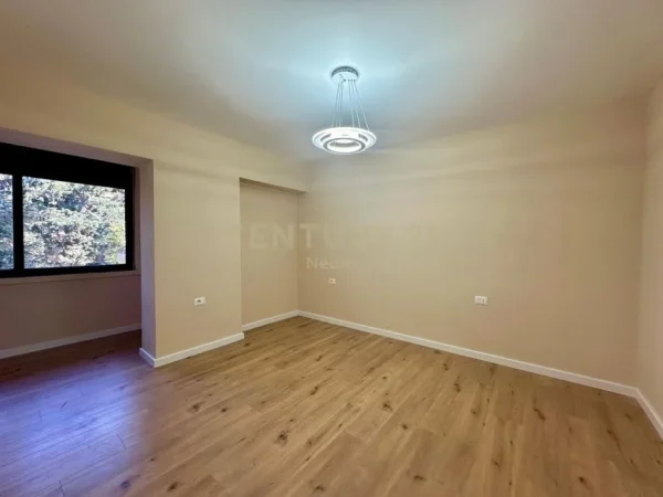 Tirane, shitet apartament 1+1+Aneks+Ballkon Kati 2, 78 m² 92.000 € (Neom123207)