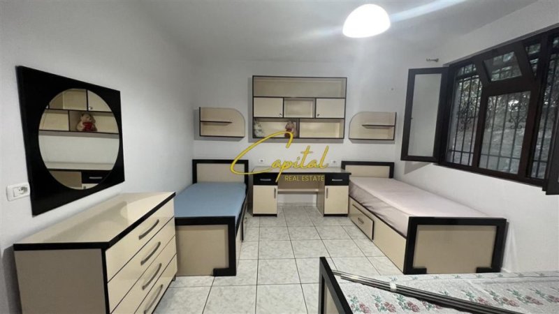Tirane, jepet me qera apartament 2+1 Kati 0, 130 m² 500 € (KOMBINAT)