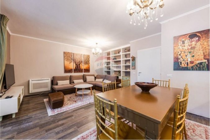 Tirane, jepet me qera 2+1+Ballkon , 