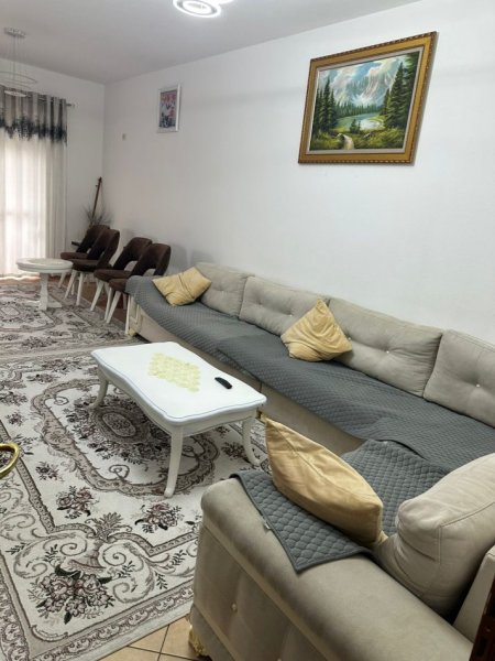 Tirane, jepet me qera apartament 1+1+Ballkon Kati 2, 70 m² 500 € (QYTET STUDENTI)