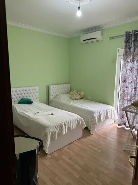 Tirane, jepet me qera apartament 1+1+Ballkon Kati 2, 70 m² 500 € (QYTET STUDENTI)
