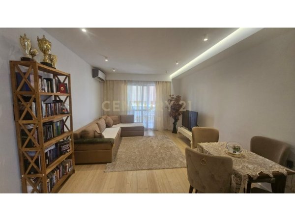 Tirane, shitet apartament 2+1 Kati 1, 91 m² 130.000 € 