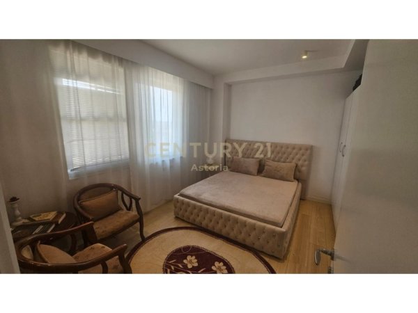 Tirane, shitet apartament 2+1 Kati 1, 91 m² 130.000 € 