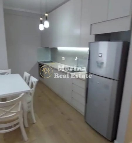Tirane, jepet me qera apartament 1+1 Kati 3, 71 m² 600 € (Frigoriferi, Rruga Besa,)