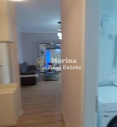 Tirane, jepet me qera apartament 1+1 Kati 3, 71 m² 600 € (Frigoriferi, Rruga Besa,)