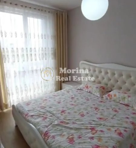 Tirane, jepet me qera apartament 1+1 Kati 3, 71 m² 600 € (Frigoriferi, Rruga Besa,)