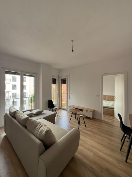 Tirane, jepet me qera apartament 1+1 Kati 3, 58 m² 600 € (Rruga Hoxha Tasim)