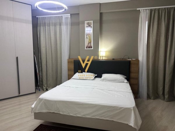 Tirane, jepet me qera apartament 1+1+Ballkon Kati 5, 65 m² 690 € (RRUGA MIHAL GRAMENO)