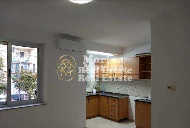 Tirane, jepet me qera apartament 3+1 Kati 2, 90 m² 600 € (Pazari i Ri)