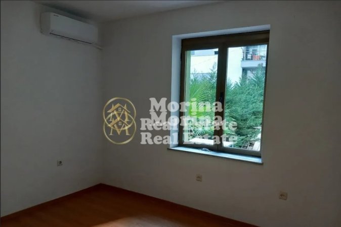 Tirane, jepet me qera apartament 3+1 Kati 2, 90 m² 600 € (Pazari i Ri)