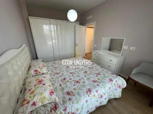 Tirane, jepet me qera apartament 1+1 Kati 3, 74 m² 600 € (bulevardi zogu i 1)