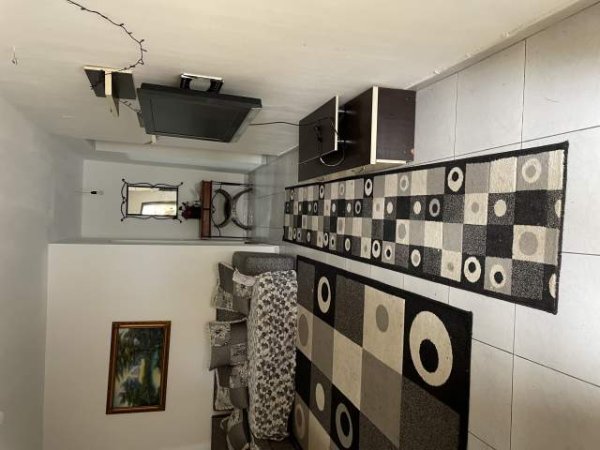 Tirane, jepet me qera apartament 1+1+A+BLK Kati 1, 70 m² 300 Euro (Siri kodra)
