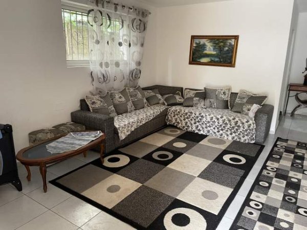 Tirane, jepet me qera apartament 1+1+A+BLK Kati 1, 70 m² 300 Euro (Siri kodra)
