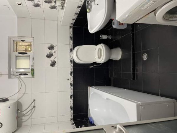 Tirane, jepet me qera apartament 1+1+A+BLK Kati 1, 70 m² 300 Euro (Siri kodra)