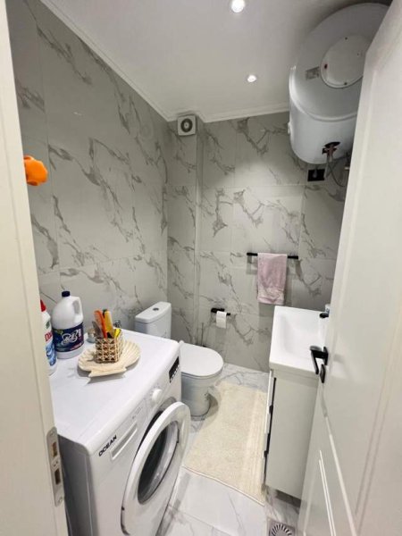 Tirane, jepet me qera apartament 3+1+A+BLK Kati 1, 140 m² 1.400 Euro (kopshti zoologjik)