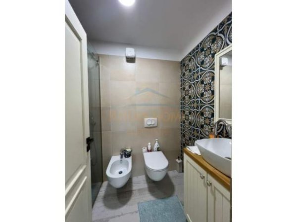 Tirane, jepet me qera apartament 2+1 Kati 0, 109 m²
