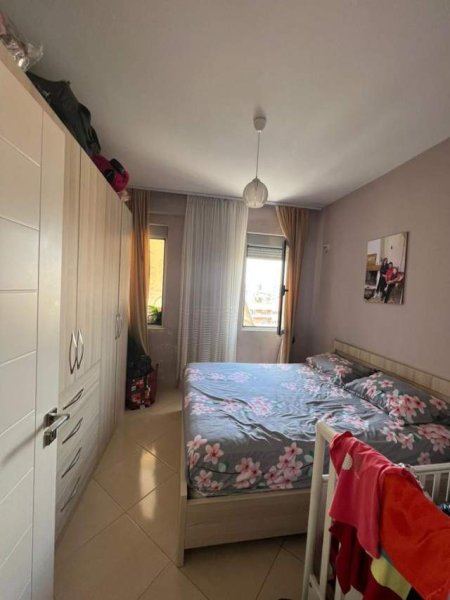 Tirane, jepet me qera apartament 2+1 Kati 2, 95 m² 450 Euro (Kodra e Diellit)