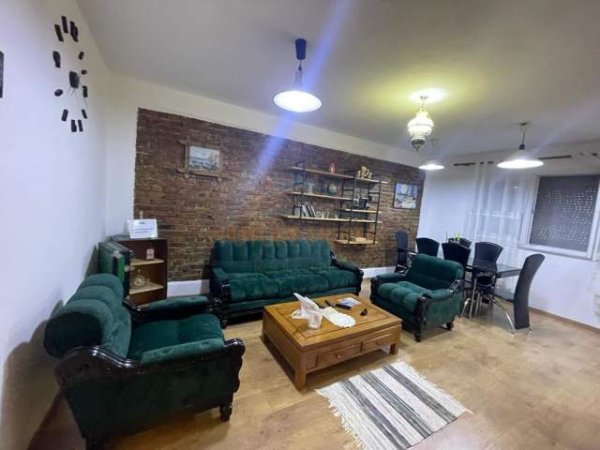 Tirane, jepet me qera apartament 1+1 Kati 1, 85 m² 550 Euro