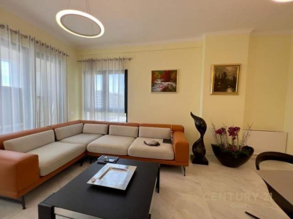Tirane, jepet me qera apartament 2+1 Kati 5, 1.000 Euro (rruga e kavajes)