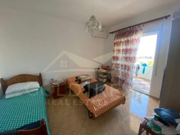 Durres, jepet me qera apartament 2+1+BLK Kati 4, 95 m² 400 Euro (Plazh, Durres)