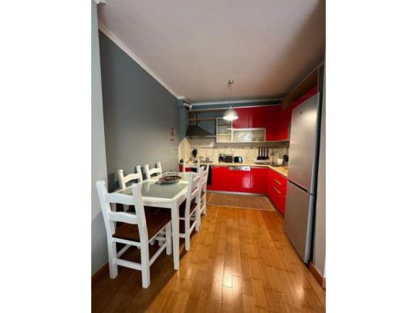 Tirane, jepet me qera apartament 2+1+BLK Kati 4, 100 m² 700 Euro (Pazari i Ri)