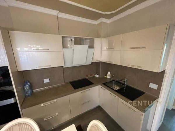 Tirane, jepet me qera apartament 2+1+A+BLK Kati 6, 112 m² 800 Euro (Pavaroti)