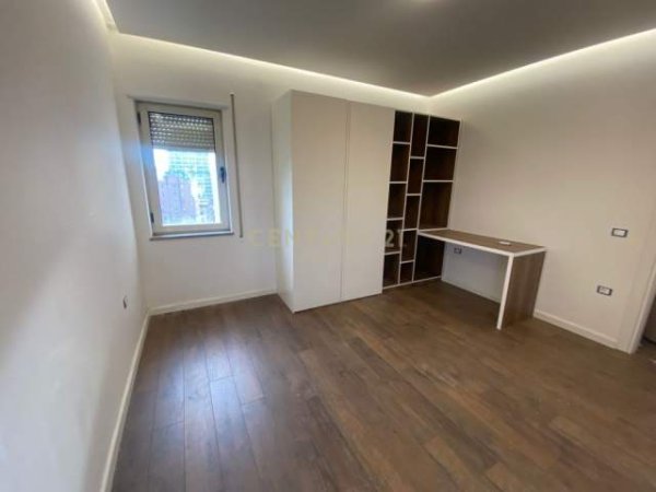 Tirane, jepet me qera apartament 3+1+A+BLK Kati 9, 153 m² 2.000 Euro (Ambasada Amerikane)