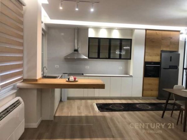 Tirane, jepet me qera apartament 3+1+A+BLK Kati 2, 200 m² 1.500 Euro (TEG)